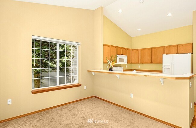 Building Photo - 18641 NE 55th Way