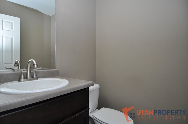 Building Photo - 6332 Spray Lake Dr