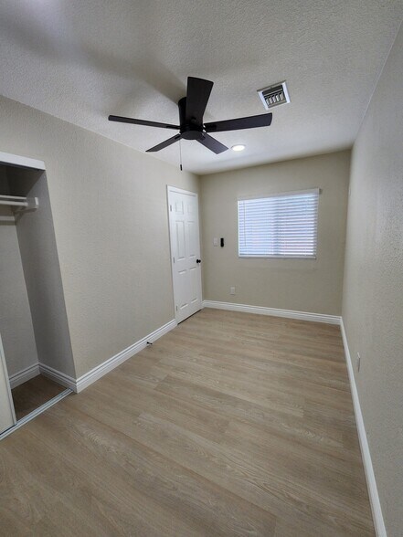 Building Photo - 14104 Hillcrest Dr