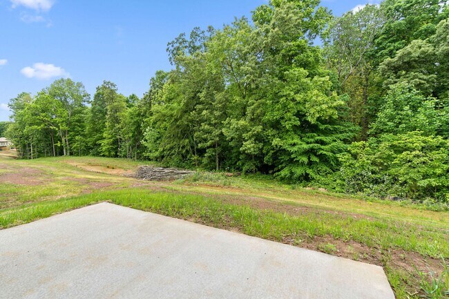 Building Photo - 288 Smithson Ln