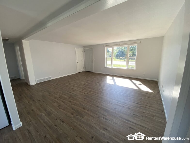 Building Photo - 708 Graceland Ave