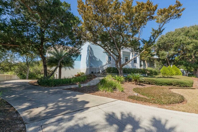 Building Photo - 313 S Forest Dune Dr