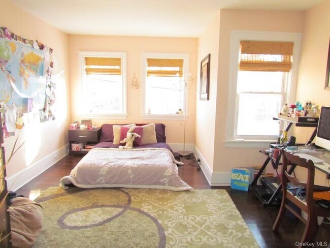 Building Photo - 29 Ash St