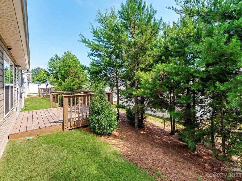 Building Photo - 1016 Amberlight Circle