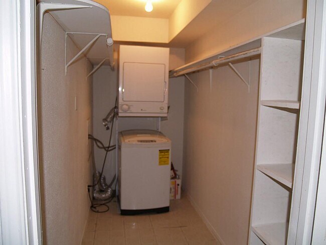 Building Photo - 4647 Wild Indigo St