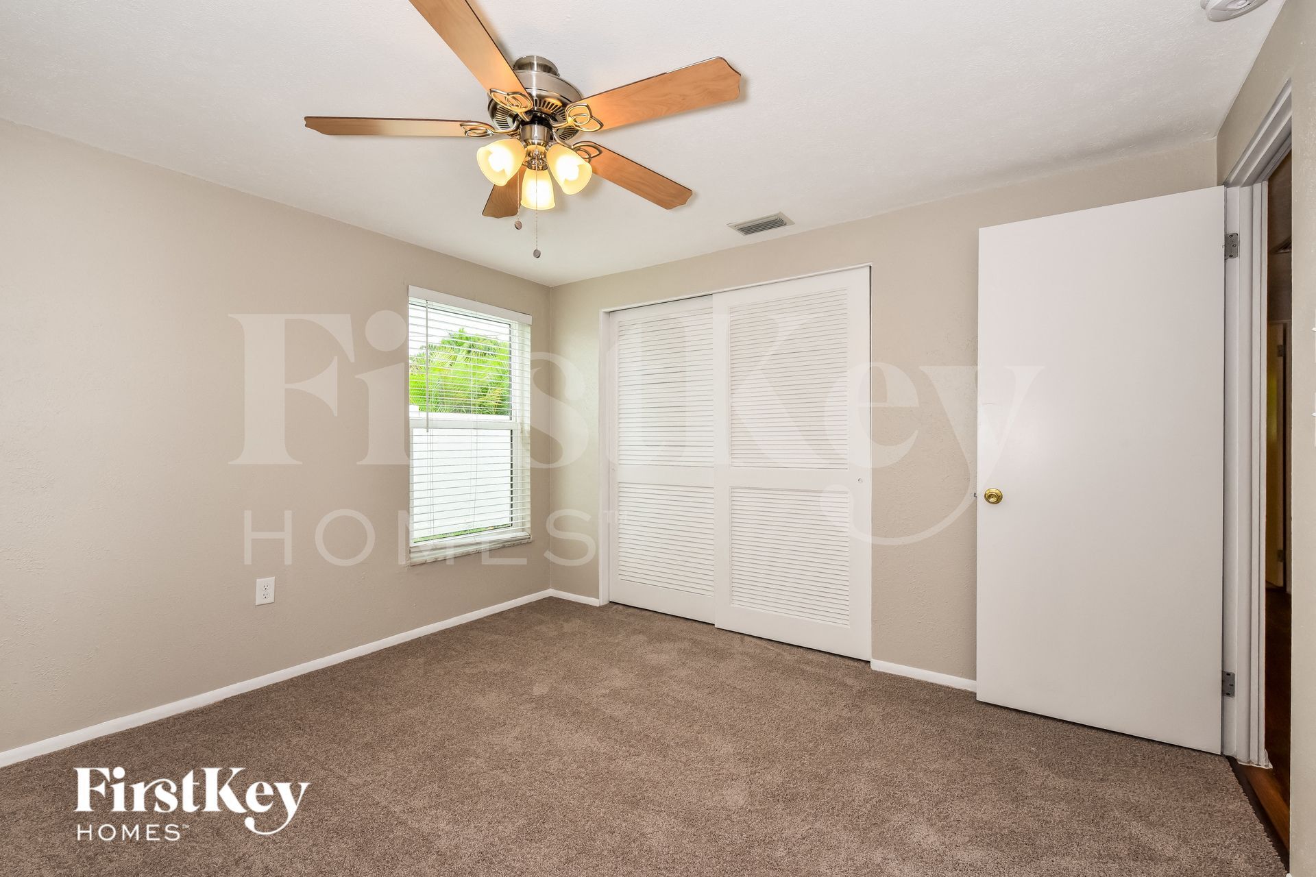 Building Photo - 1419 Argyle Dr