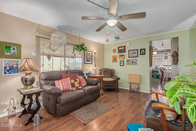 Building Photo - 2650 W Union Hills Dr