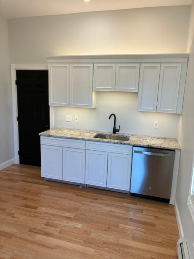 Building Photo - 706 Beech St