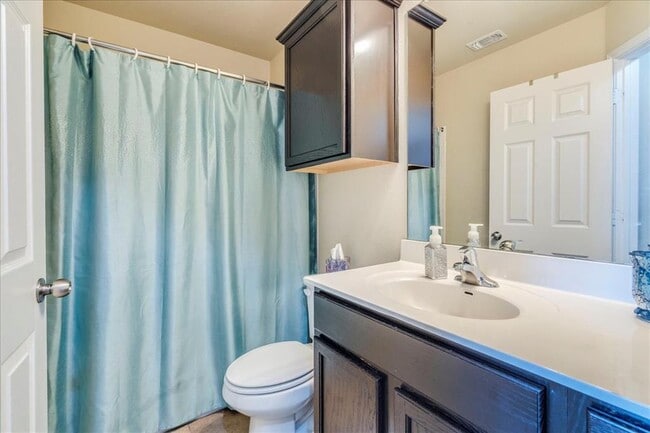 Building Photo - 712 Lost Pines Ln