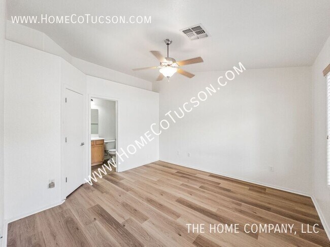 Building Photo - 6039 S Avenida Las Monjas