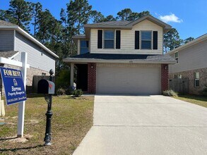 Building Photo - Pensacola - Weatherstone - 4 bedroom, 2.5 ...