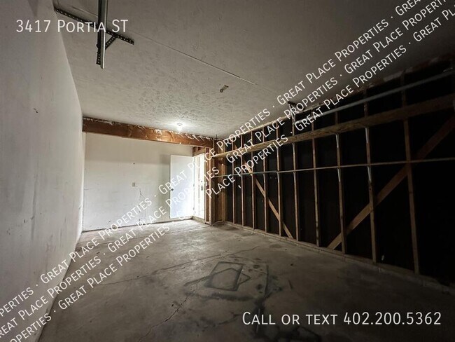 Building Photo - 3417 Portia St