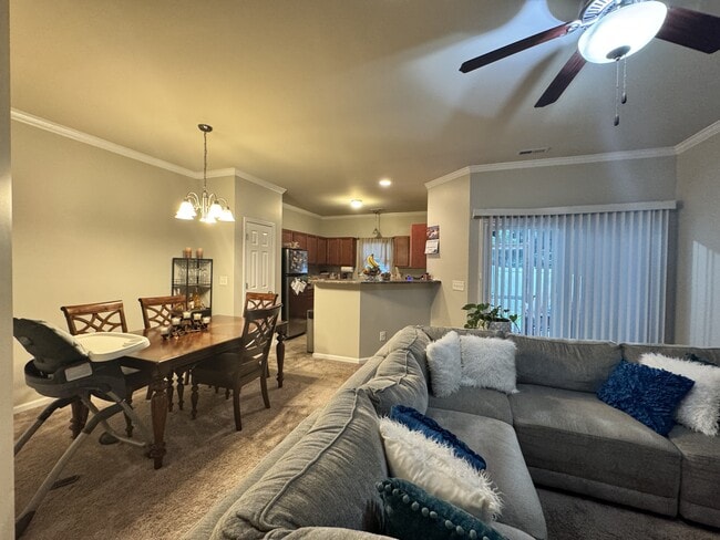 Building Photo - 400 Glenhaven Ln