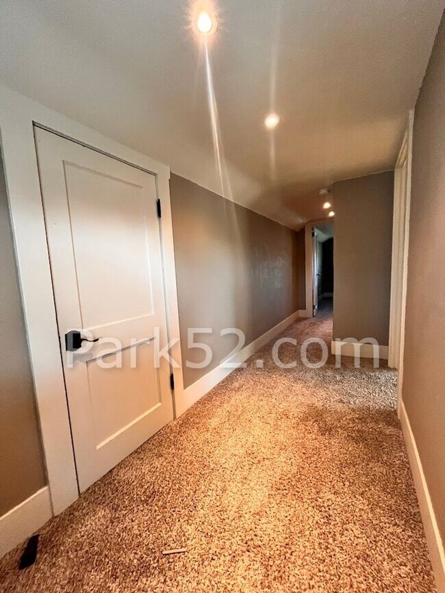 Building Photo - Beautiful Tacoma Single Family Home