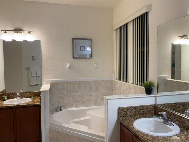 Building Photo - 1010 Tourmaline Dr