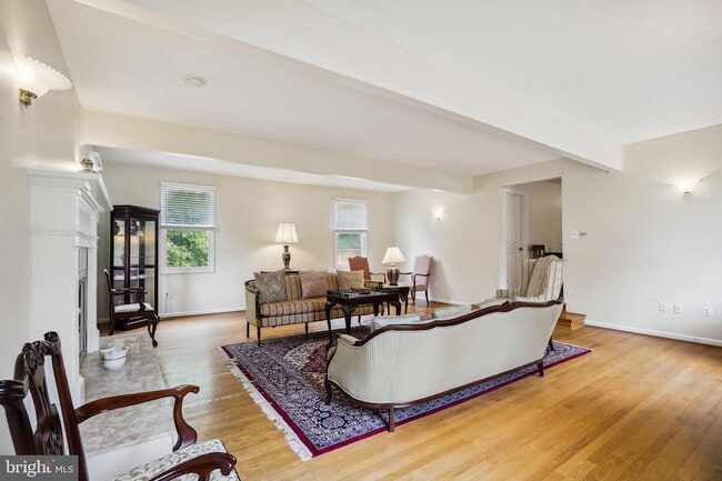 Building Photo - 9708 Locust Hill Dr