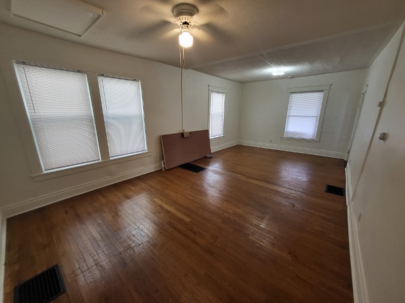 Building Photo - 225 Marlborough Rd