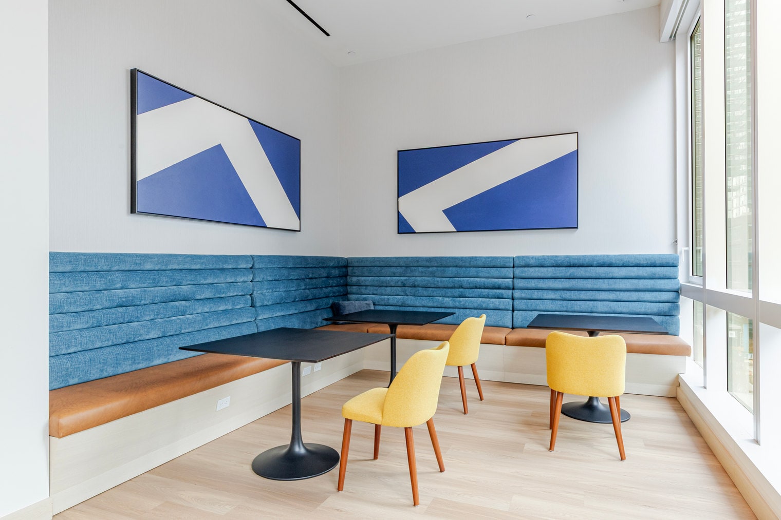 Building Photo - 27-01 Jackson Ave