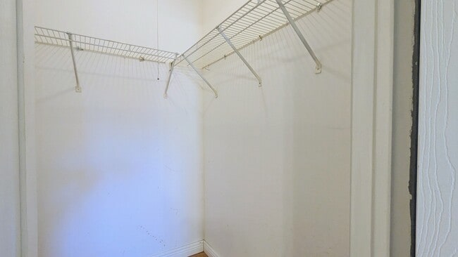 Building Photo - 1965 N Hicks Rd