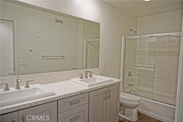 Building Photo - 68 Glenalmond Ln
