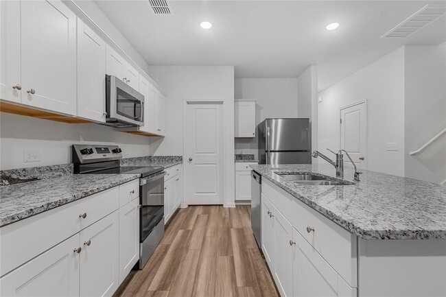 Building Photo - 337 Wedemeyer St