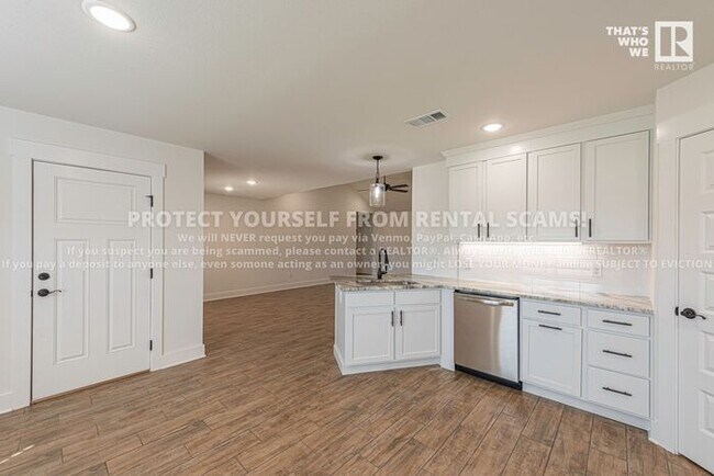 Building Photo - 51 W Pitts St