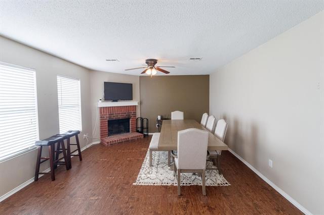 Building Photo - 2700 Peach Dr