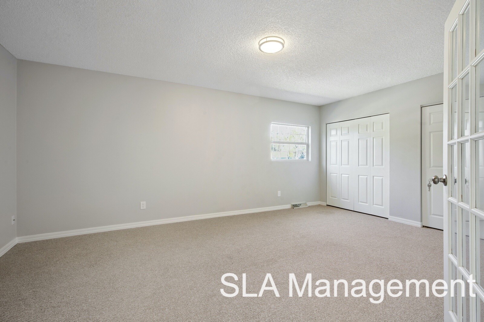 Master Bed - 1320 Vivian St