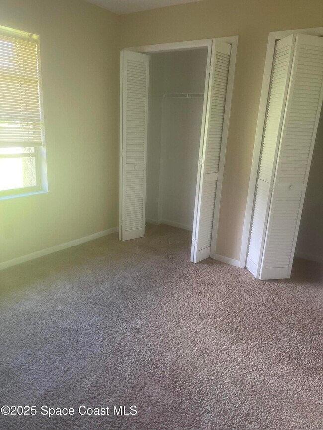 Building Photo - 1534 Amador Ave NW