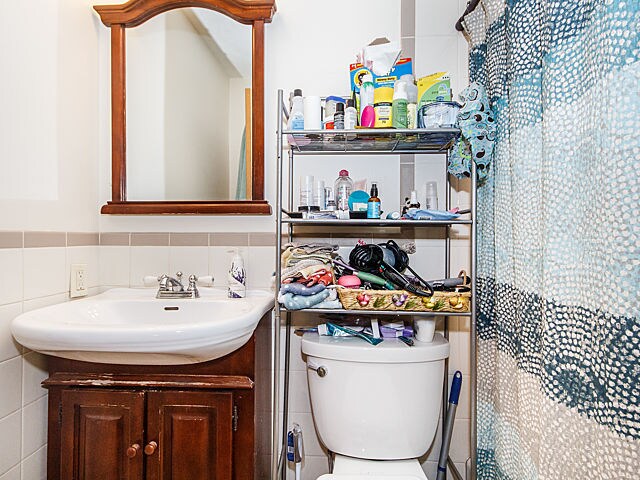 Building Photo - 65 Anderson St