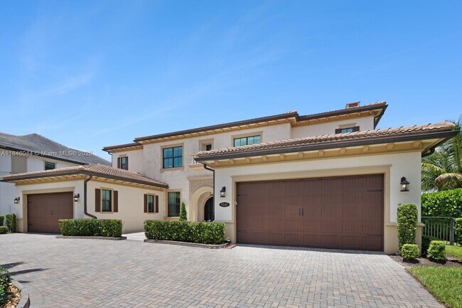Building Photo - 8545 Watercrest Cir E