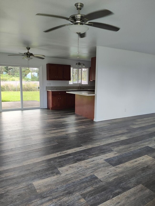 Building Photo - 3BR/2BA Home in Hawaiian Paradise Park
