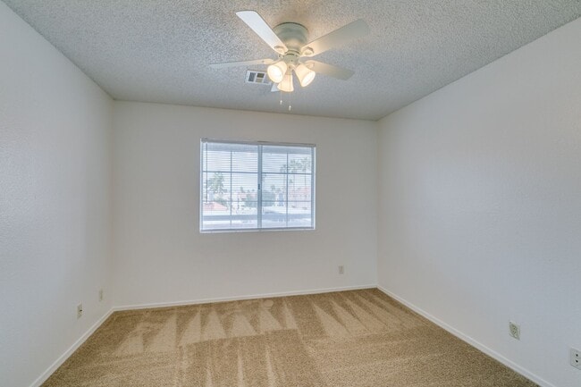 Building Photo - Charming Second-Floor Condo with Two Bedrooms and Fireplace