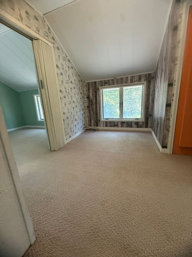Building Photo - 9 Elkhorn Ln