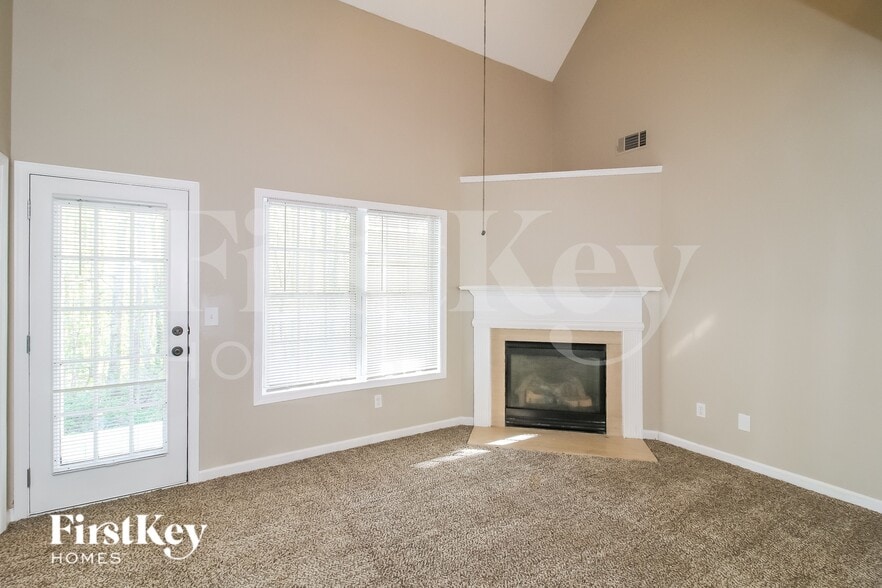 Building Photo - 531 Judith Court.