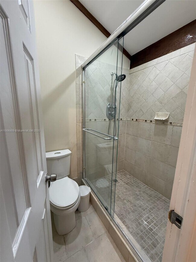 Building Photo - 2701 SW 58th Manor