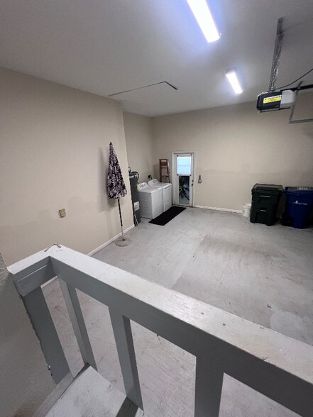 Building Photo - 4659 Alligator Dr