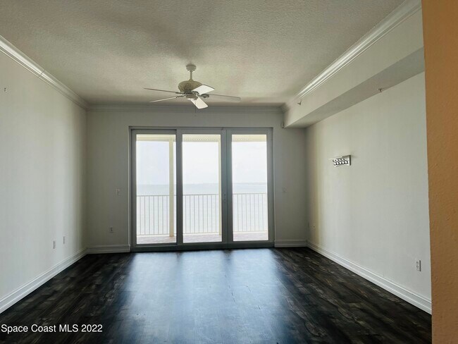 Building Photo - 93 Delannoy Ave