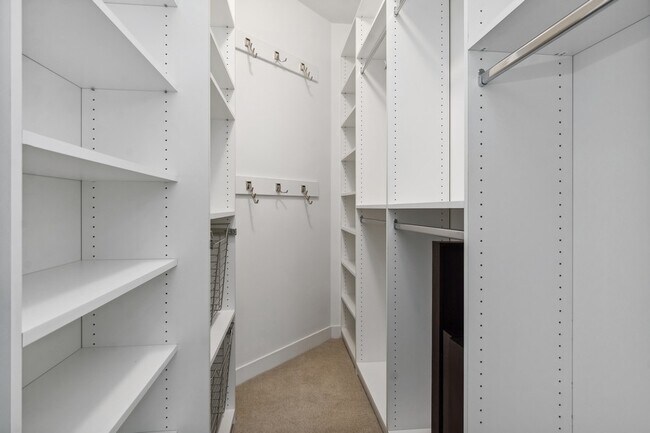 Building Photo - 200 N Jefferson St