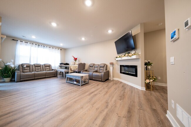 Building Photo - 13864 Kaylemore Trl