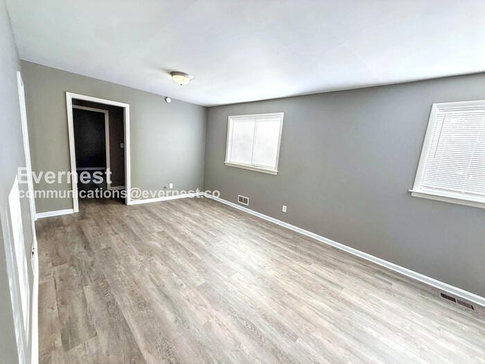 Building Photo - 937 Hickory Dr