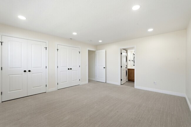 Building Photo - 3087 N 1075 W