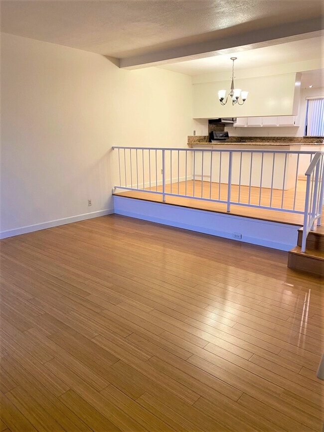 Living to Dining - 2333 241st St