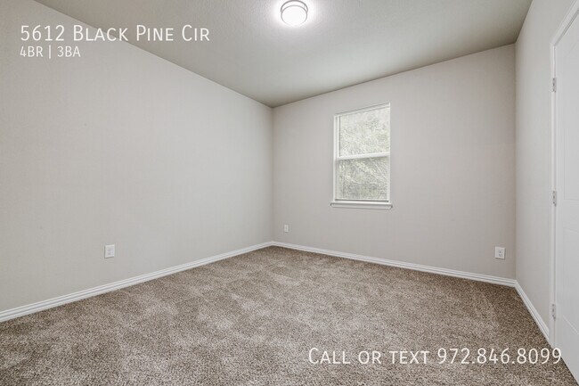 Building Photo - 5612 Black Pine Cir