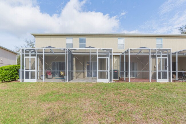 Building Photo - 5808 Fishhawk Ridge Dr