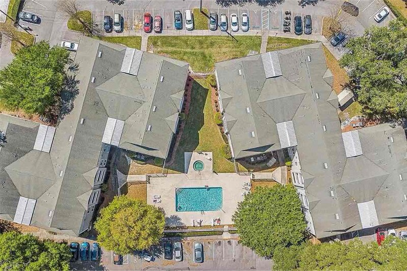 Building Photo - 4000 SW 23rd St