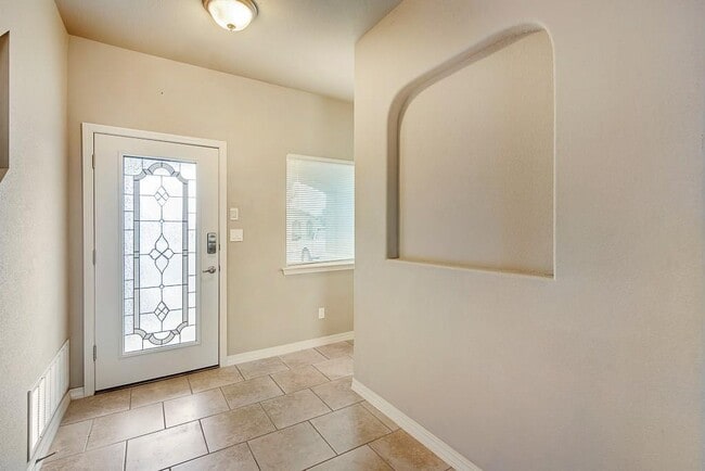 Building Photo - 3873 Loma Brisa Dr