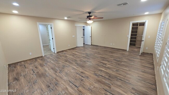 Building Photo - 9658 W Pinnacle Vista Dr