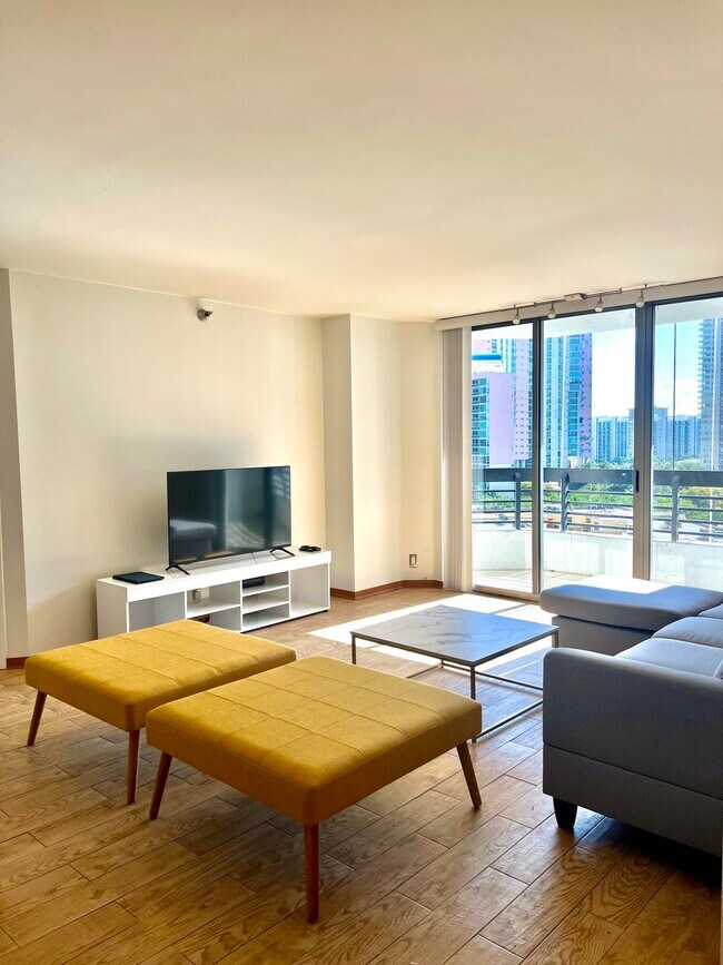 Building Photo - 3400 NE 192 St