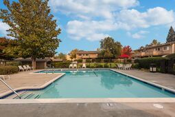 Primary Photo - Country Club Apartments